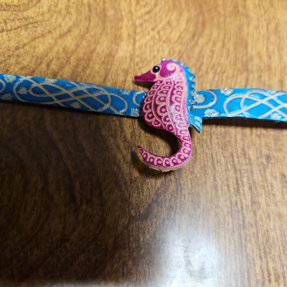 Genuine Leather Sea Horse Leather Bracelet - Picture 5 of 6